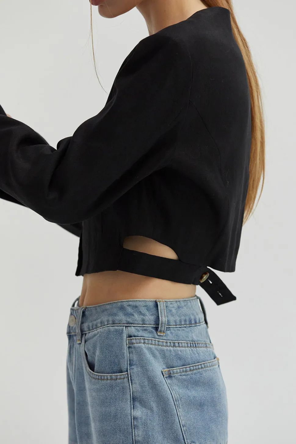 Crezensia Cropped Blazer
