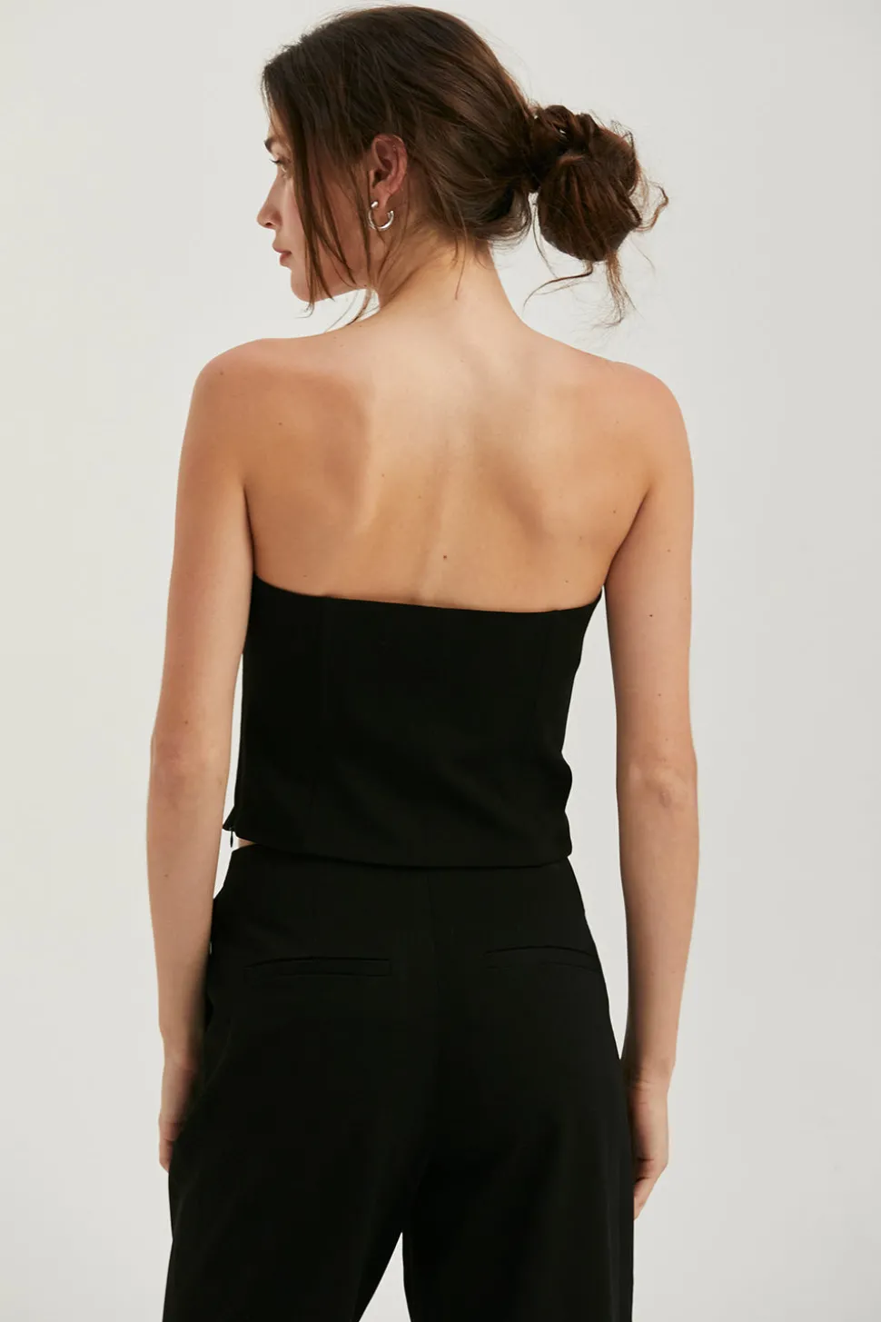 Remi V-wire Tube Top