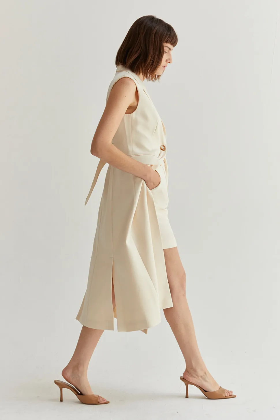 Sasha Sleeveless Long Blazer