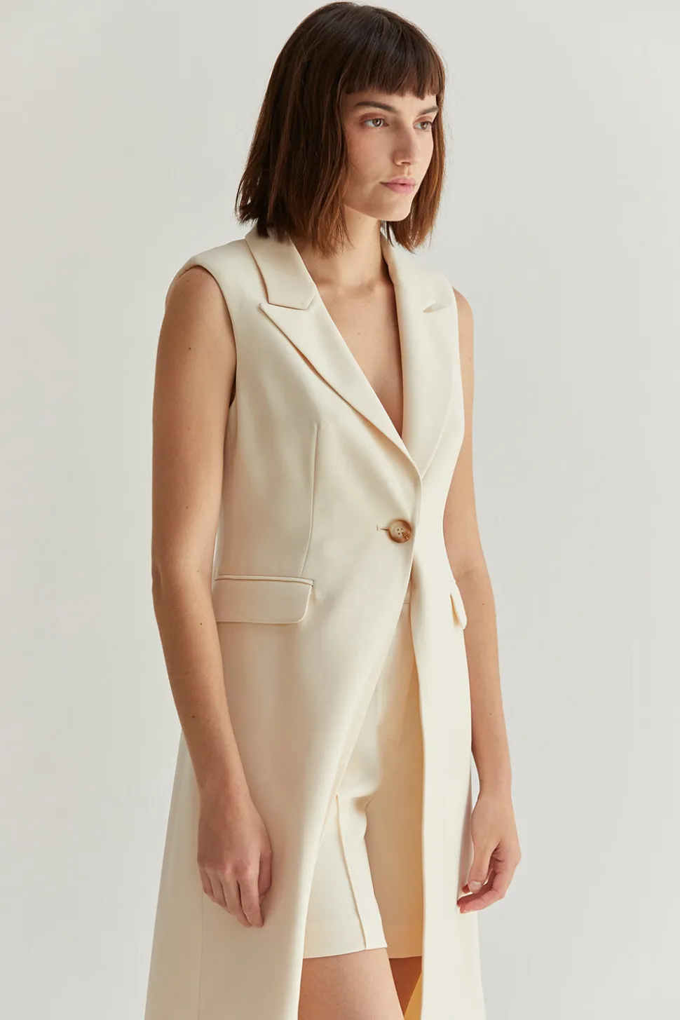 Sasha Sleeveless Long Blazer