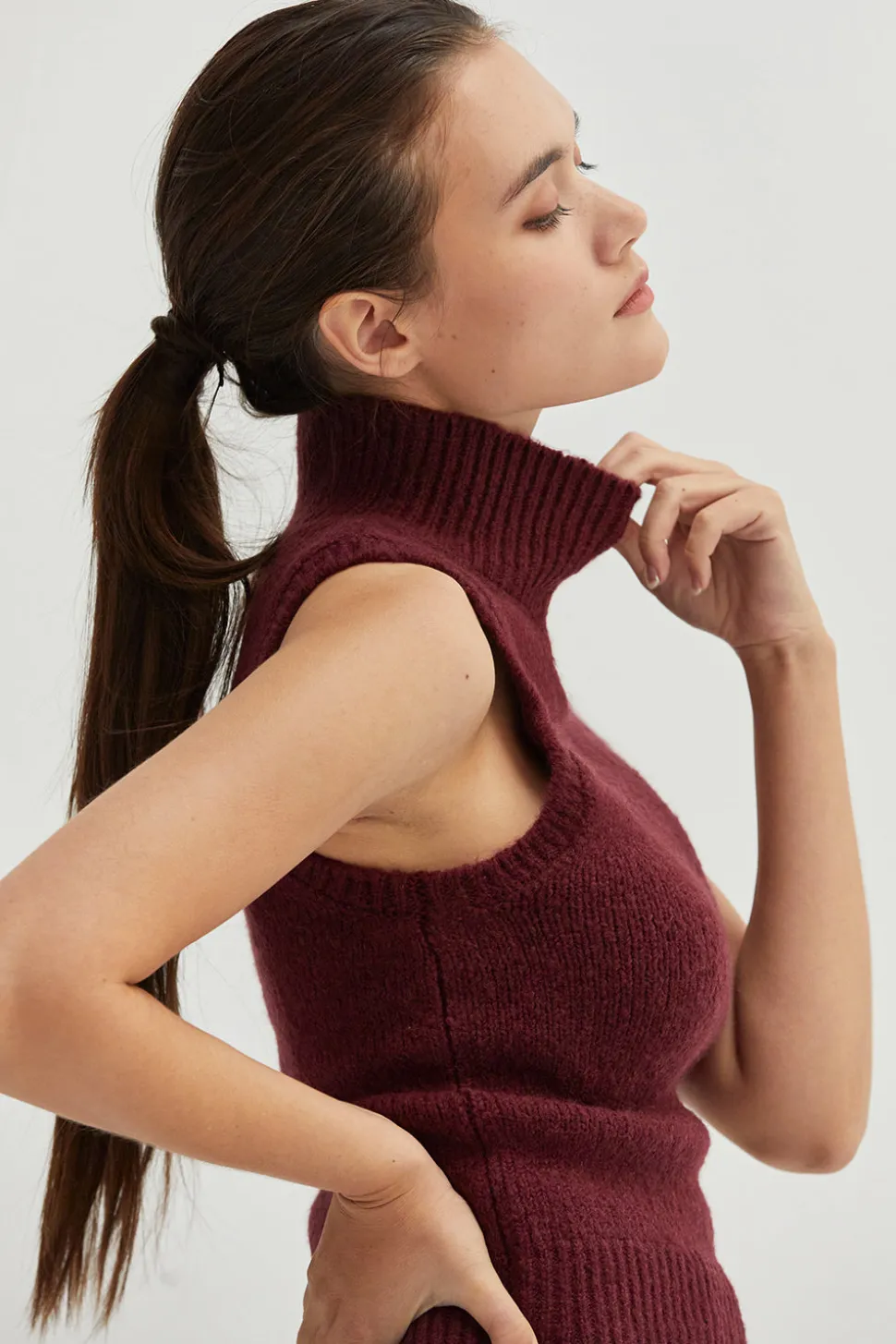 Yosira Sleeveless Turtleneck Sweater Top